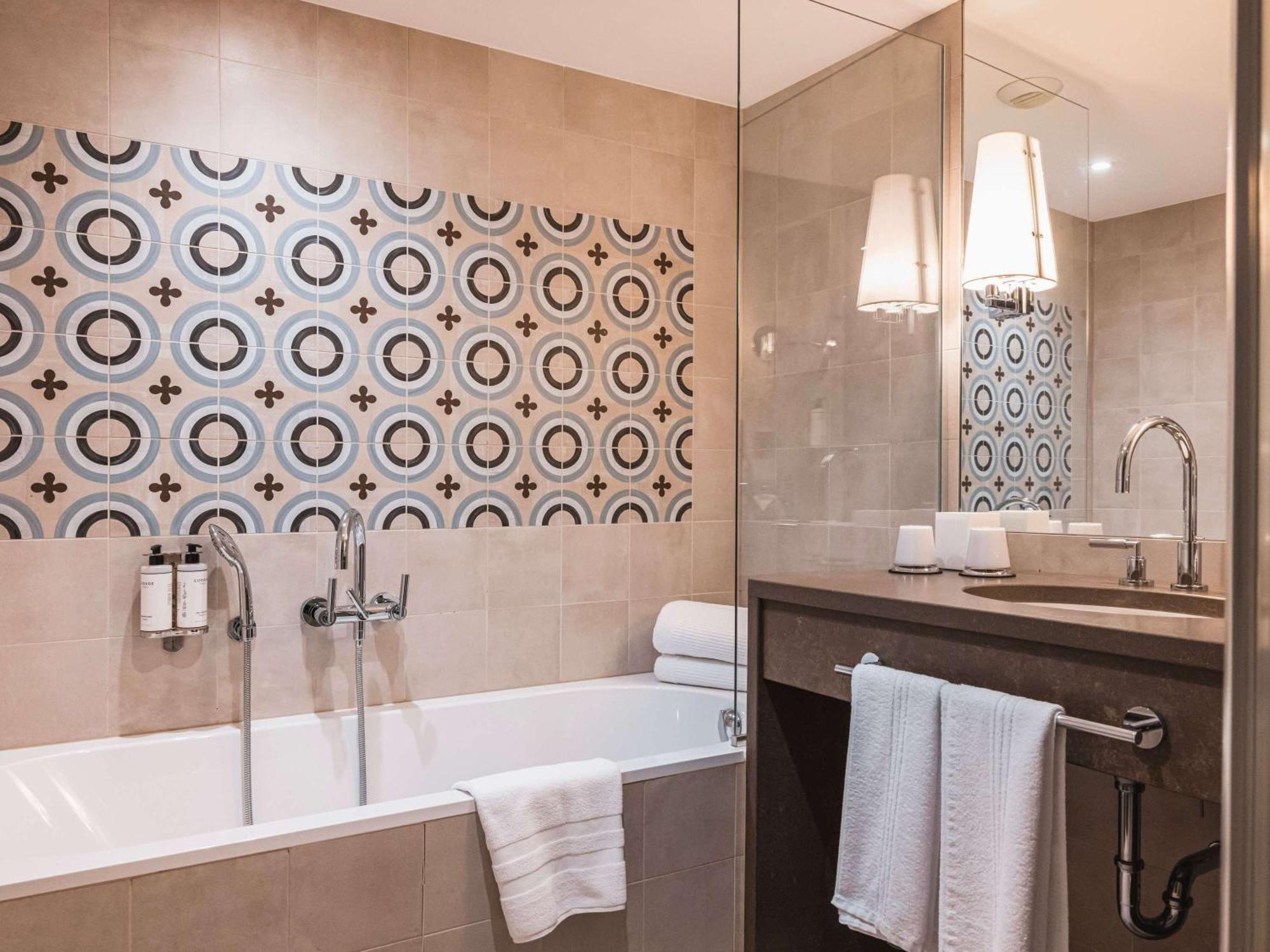 Hotel Cour Du Corbeau - Mgallery 4*